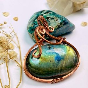 🔥 Fire Labradorite |Copper Wire Pendant